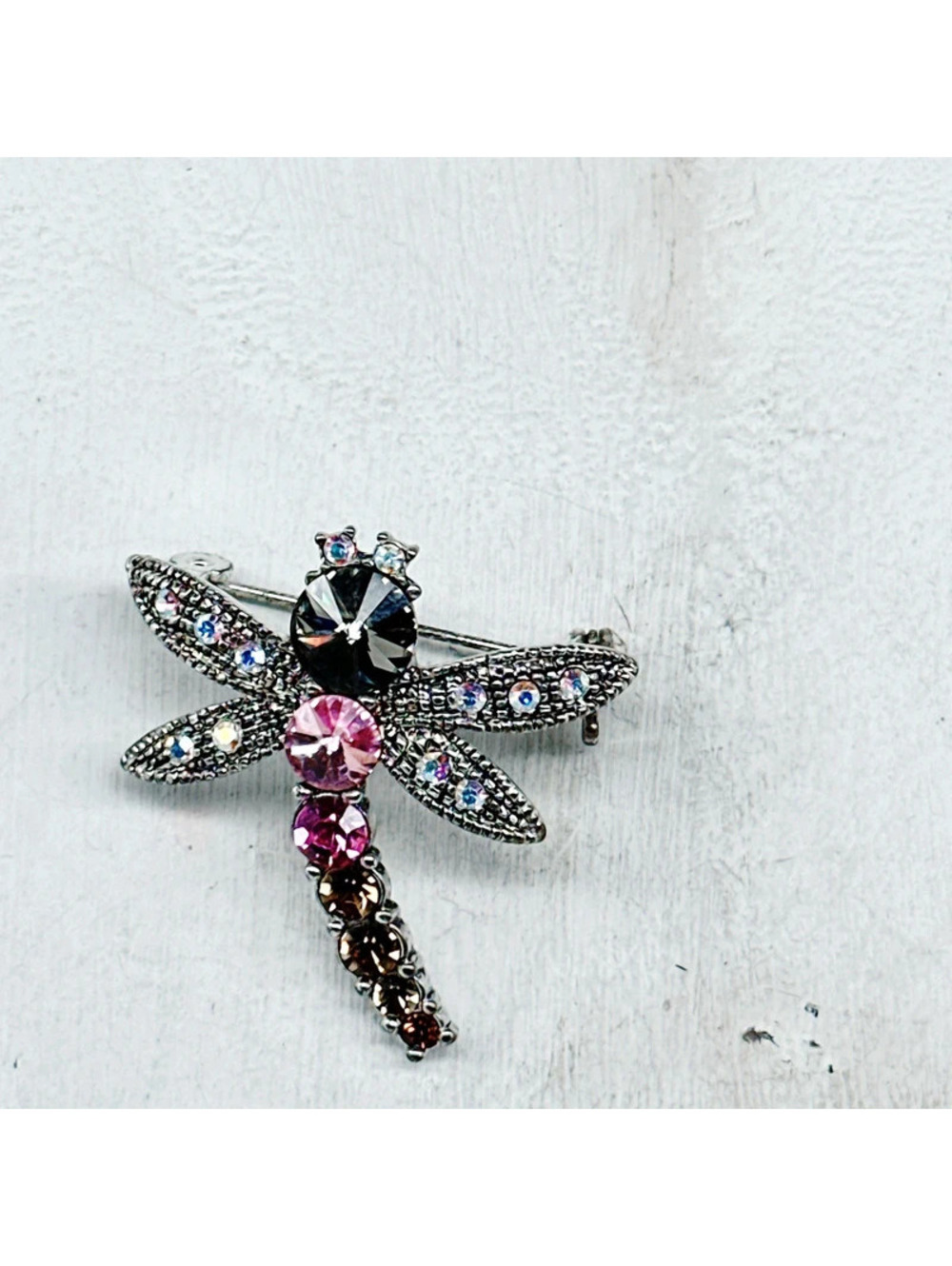 172u. Silvertone Dragonfly Brooch